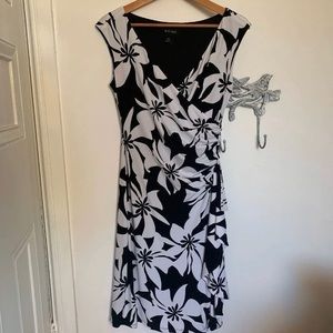 NWOT White House Black Market floral dress